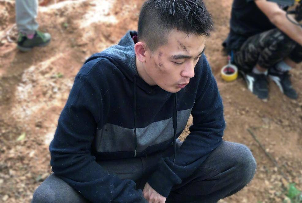 与马思纯分手后放飞自我？欧豪成“夜店咖”，与好友玩到凌晨