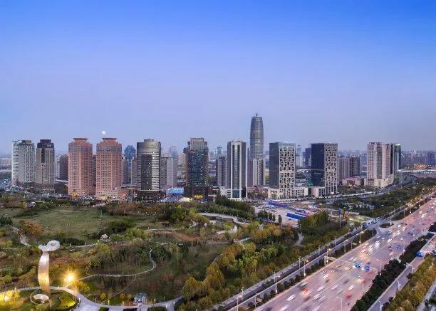 郑州和成都哪个城市更强,武汉与郑州哪个居中国中心位置