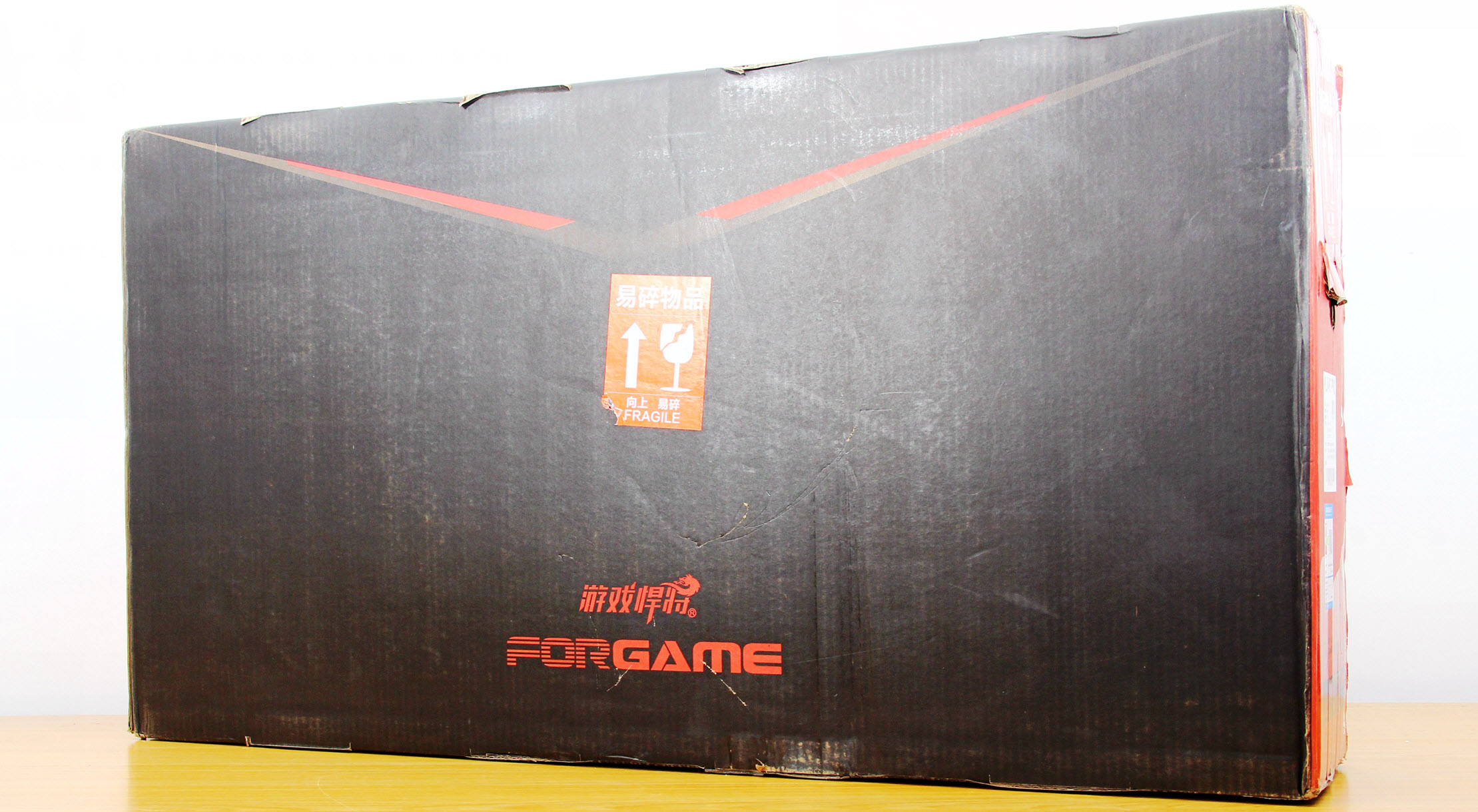 2k240hz27寸曲面带鱼屏显示器,接口丰富的34寸带鱼屏曲面显示器