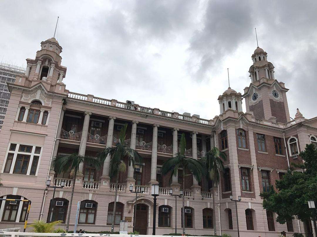 张爱玲文笔有多厉害,张爱玲英文水准