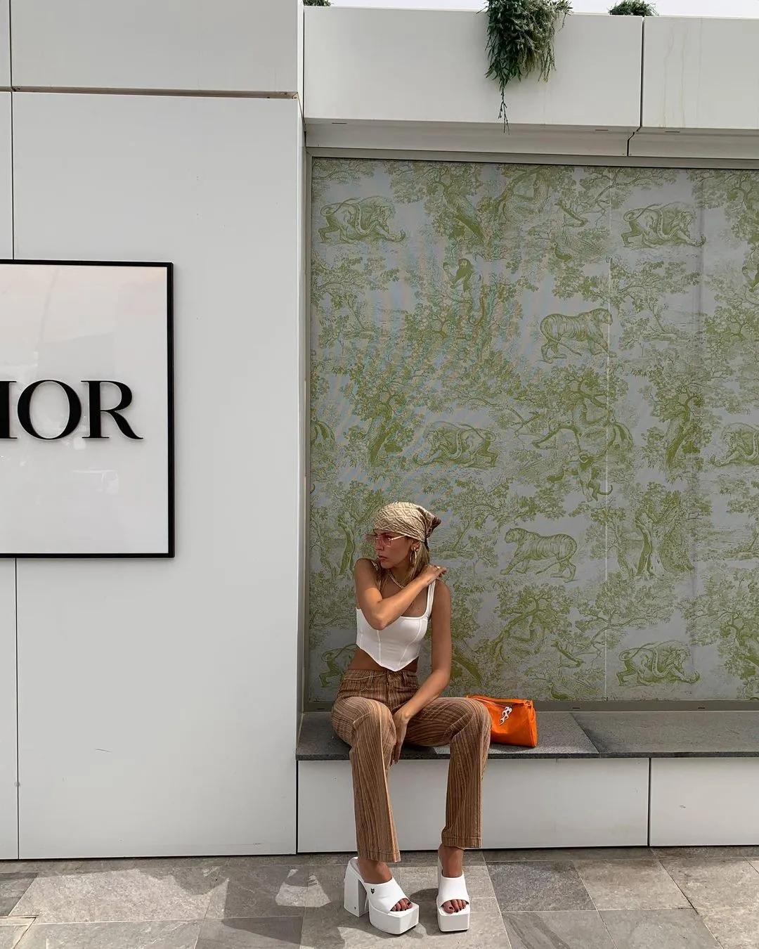 中国的肚兜中国风,国外流行中国肚兜