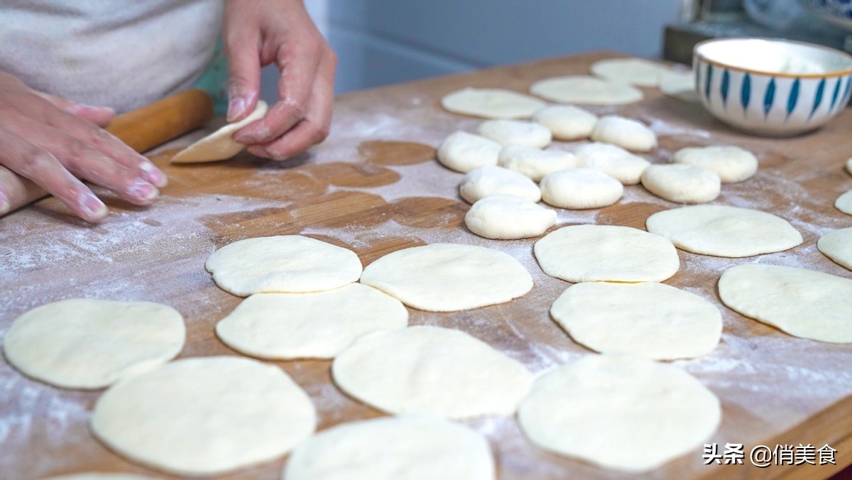 水煎包如何做底部酥脆,水煎包底部怎么做金黄酥脆