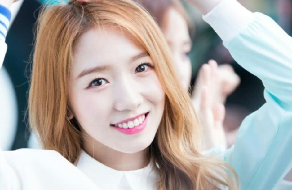 孟美岐lisa,lisa跟孟美岐