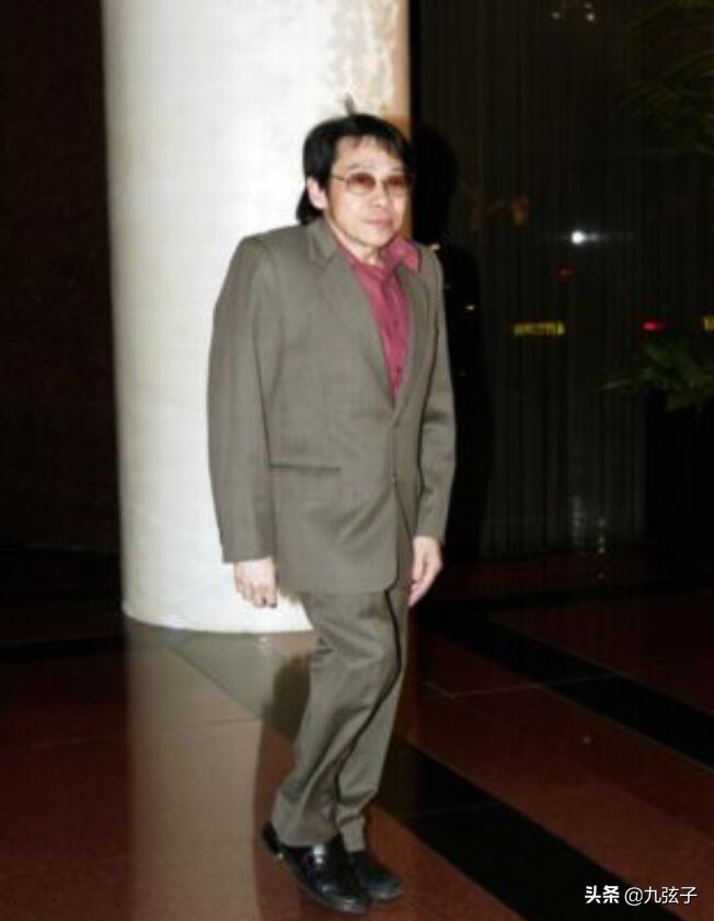 香港鼻祖歌手泰迪罗宾,香港歌手泰迪罗宾简介