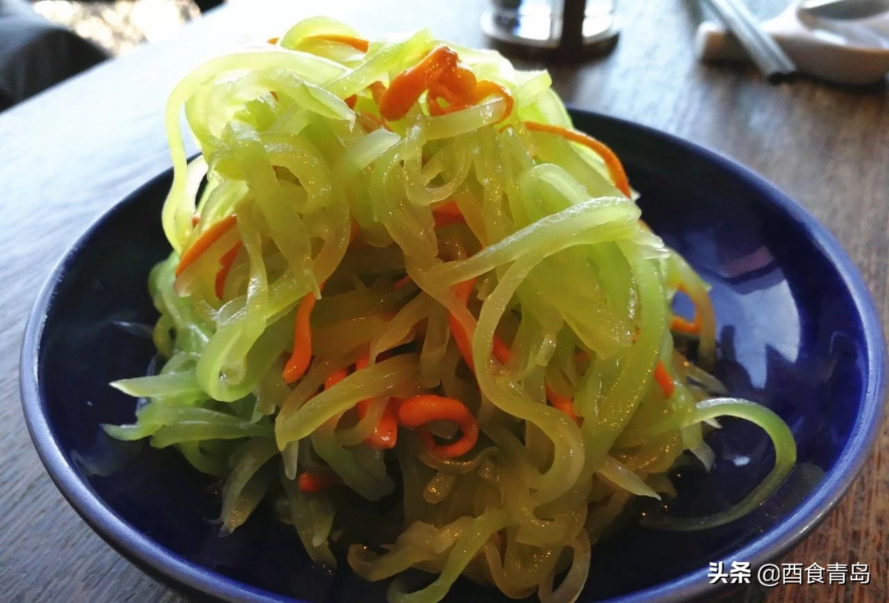 普京大帝在青岛吃的烤鸭,也是我的最爱,除了贵没毛病