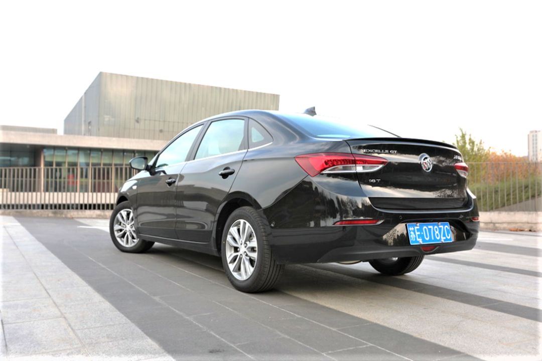 英朗2019款18t自动互联精英音响,2019款英朗18t自动互联旗舰型