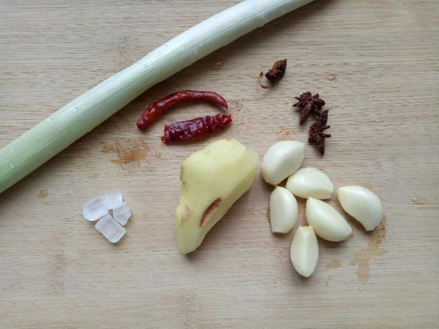 红烧海鲳鱼教程,红烧鲳鱼的做法视频王刚