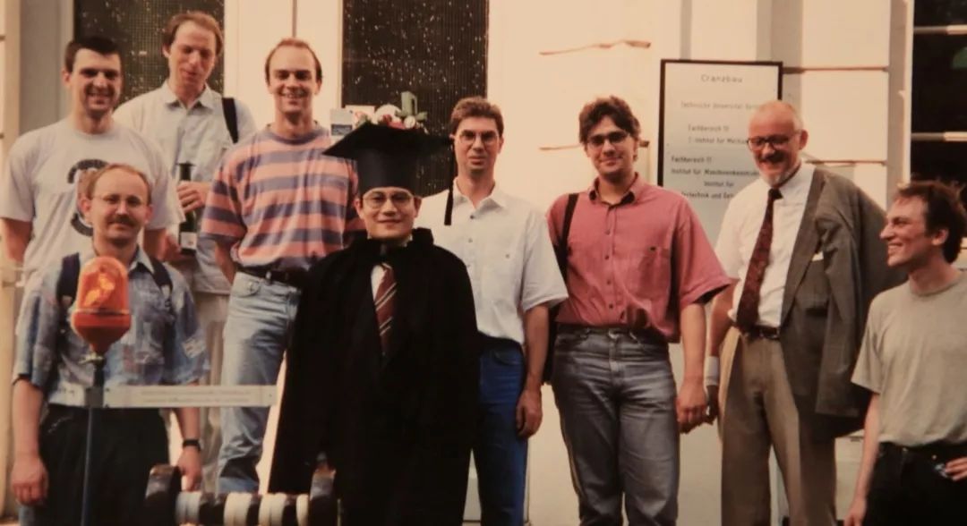 放弃海外高薪毅然回国,放弃国外高薪回国创业