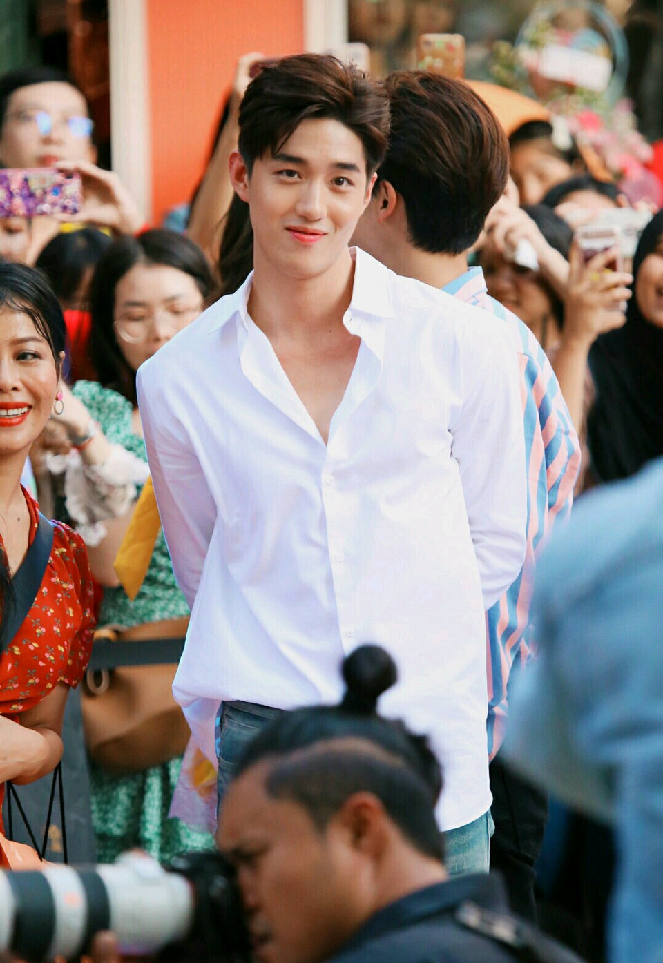 他泰韩系少年:关大爷洪34典型代表包包酷爱韩风穿搭