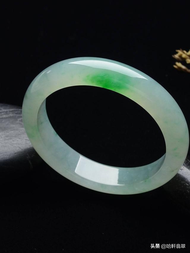 翡翠飘藓不好看吗,翡翠飘花跟不飘花差别