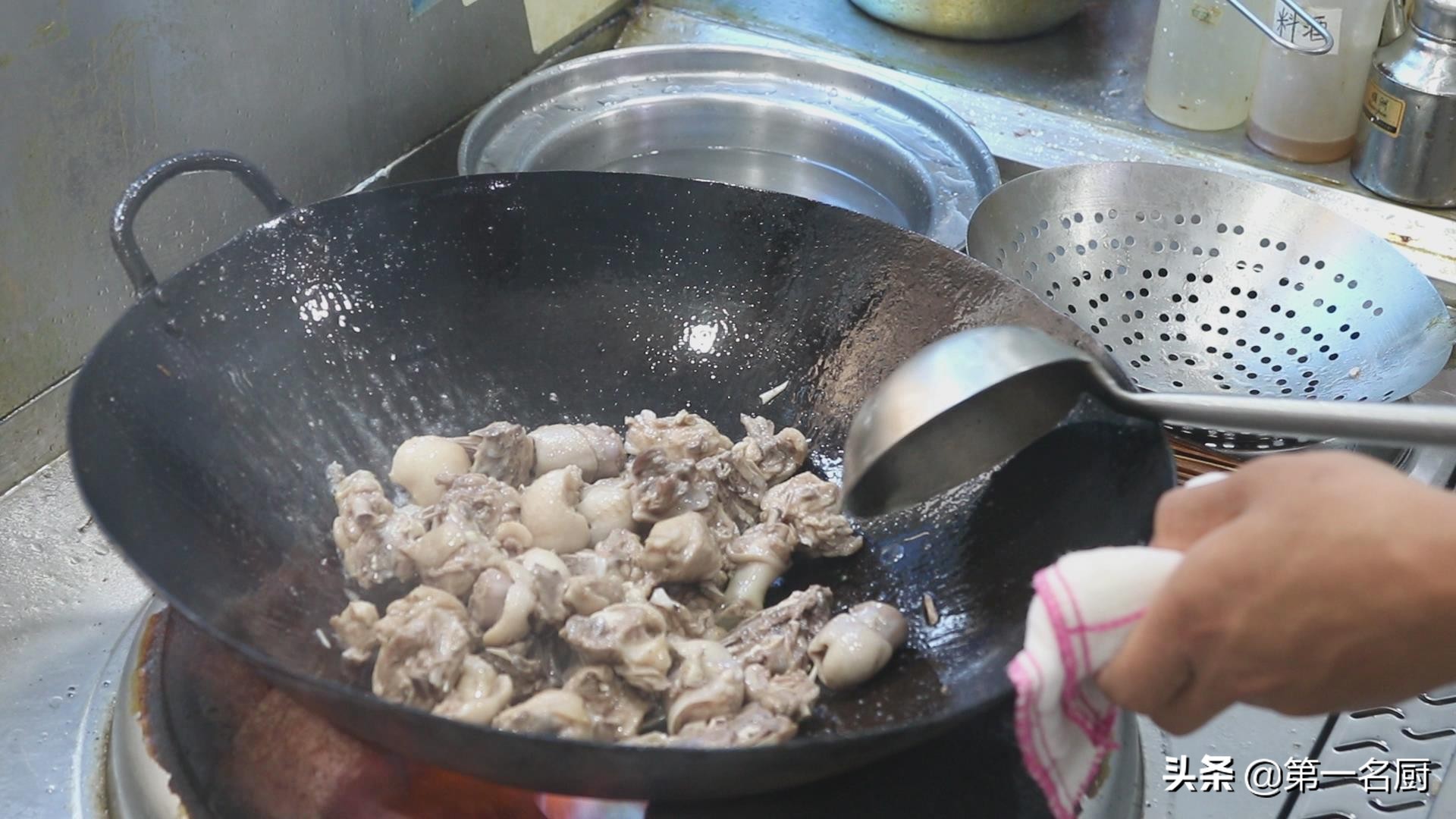 老鸭汤怎么做的好喝,老鸭汤怎样做好喝