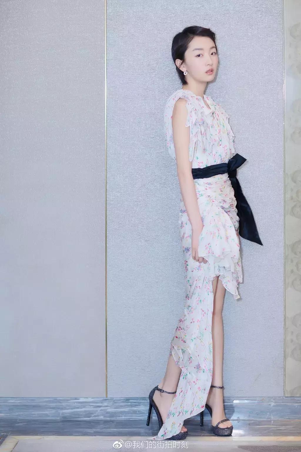 碎花裙泫雅风,lisa泫雅风衣服