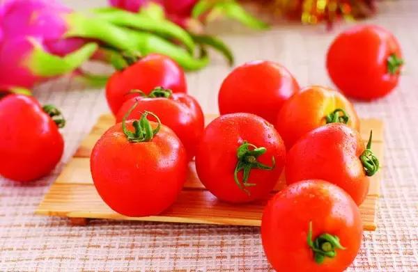 经常被静电打解决小妙招,怎么避免被静电电到