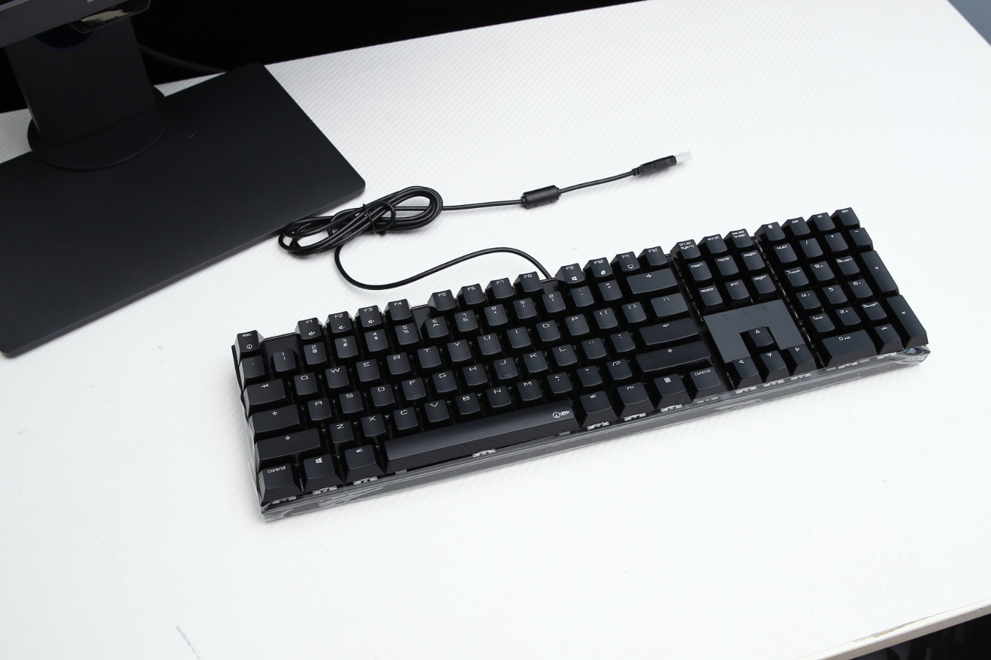 onikuma鐭酱鏈烘閿洏璇勬祴,irok鏈烘閿洏