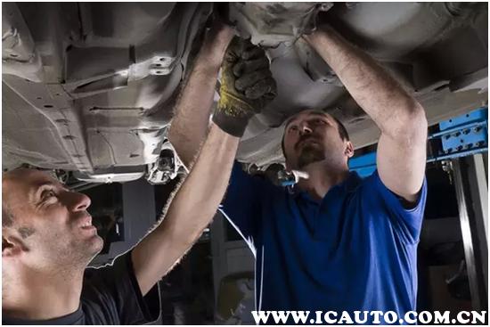 汽车底盘被磕到有事吗,汽车底盘磕到了怎么判断有事没事