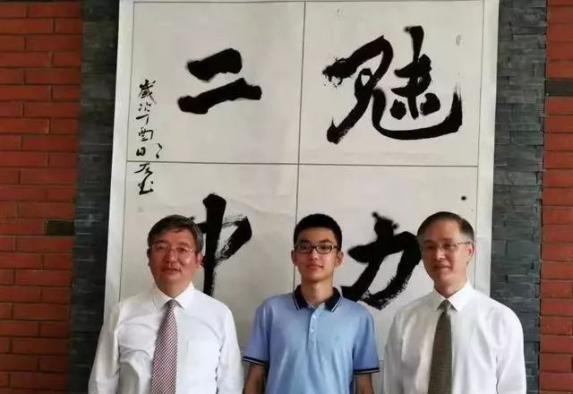 学霸考99分被打死真实事件,中考765分的学霸中暑离世