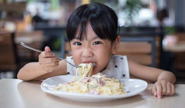 宝宝咳嗽久治不愈和积食有关系吗,孩子消化不良积食久治不好怎么办