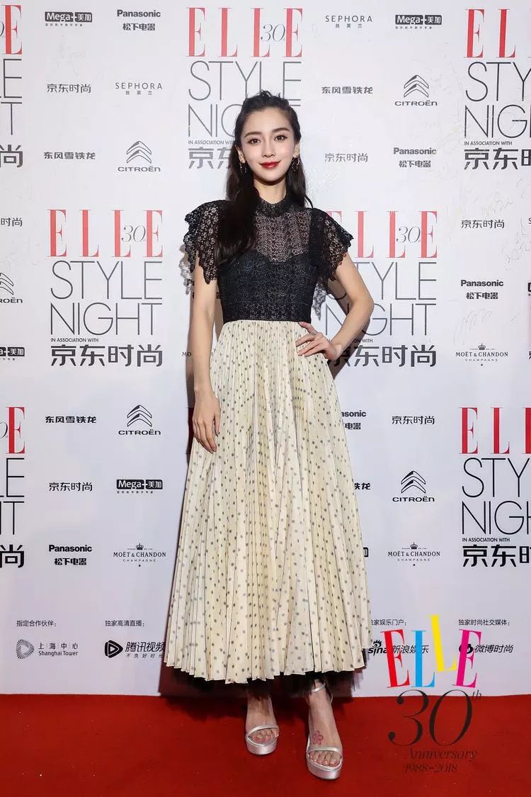 白百何有多霸气,白百何最新拍照姿势