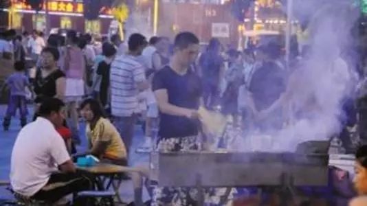 在东北吃烧烤的感受,东北人吃烧烤是什么感觉
