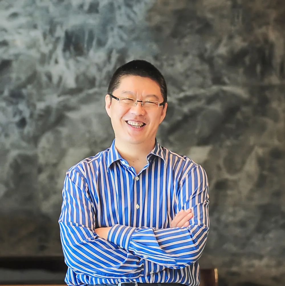 李忠：用钢笔记录粉笔