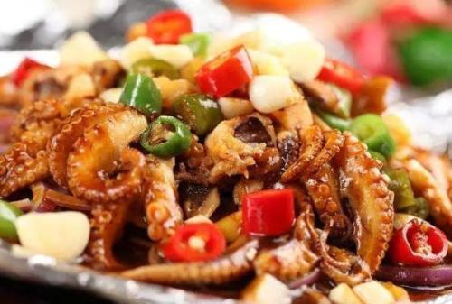 章鱼是外星生物竟然有三颗心脏,章鱼九个大脑三个心脏