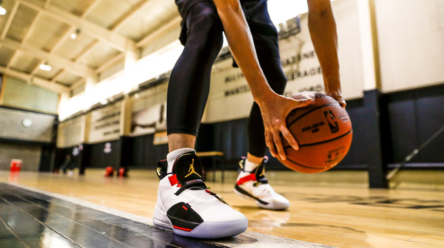 aj33容易崴脚吗,aj33易崴脚吗