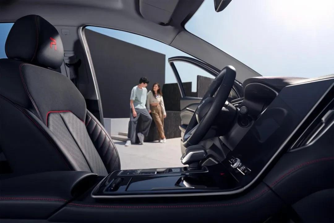 买车都要看哪些配置,汽车选装的配置怎么确定是原厂的