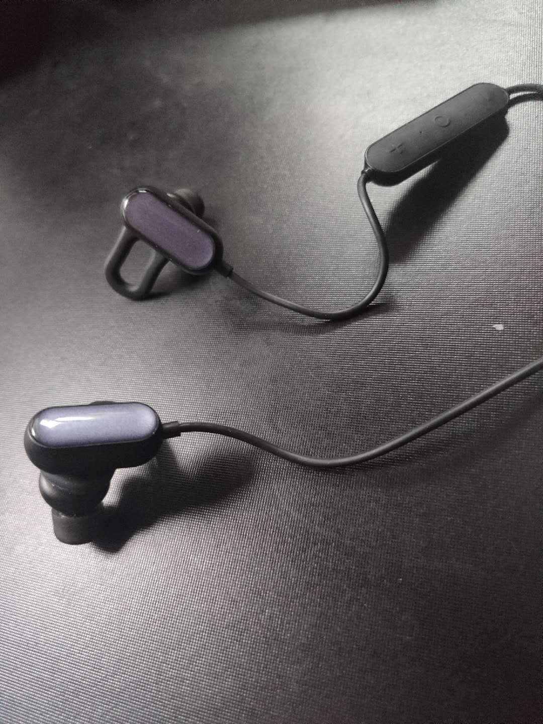 小米运动蓝牙耳机青春版连接方法,小米运动蓝牙耳机青春版恢复出厂设置