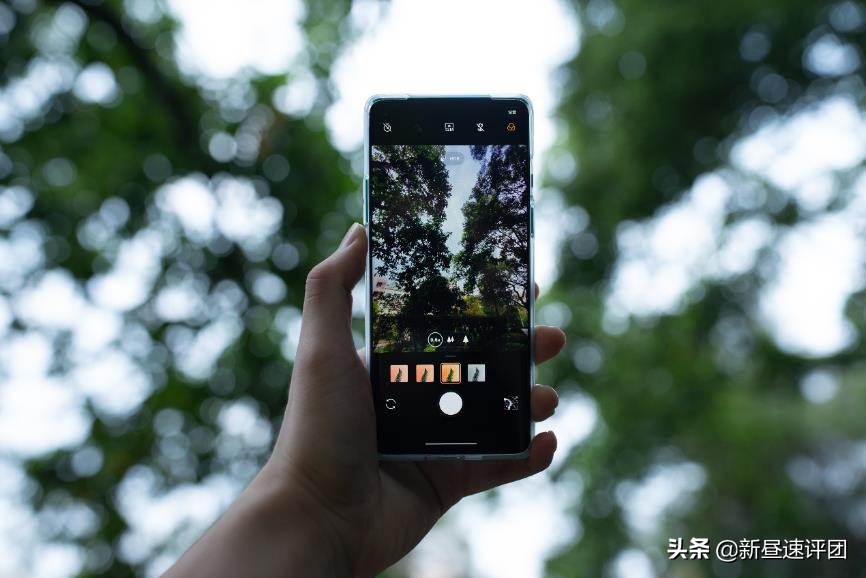 一加8当年出的时候多惊艳,一加8手感