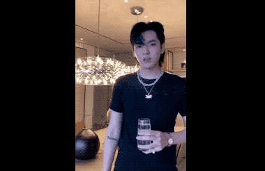 她最性感的地方，也不是大腿啊