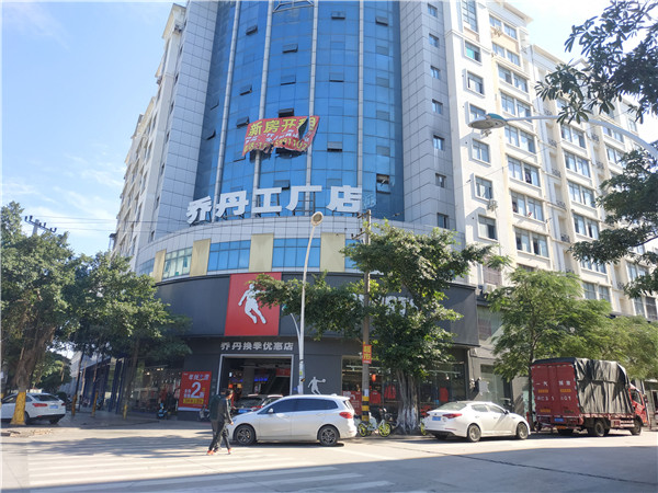 晋江鞋都安踏,福建晋江李宁安踏运动鞋