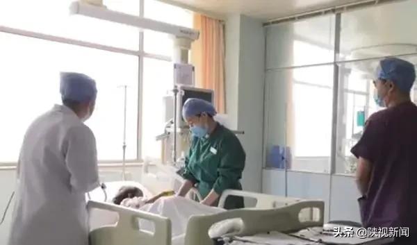 一岁宝宝食道爆炸事件,一岁宝宝误食电池在口中爆炸