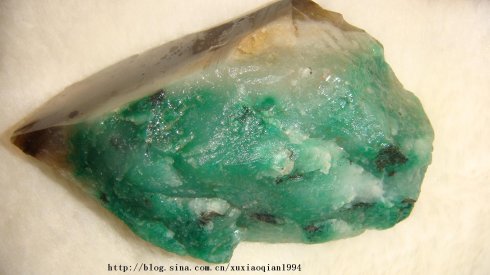 各地玉石的鉴别与特征,玉石的种类及特征及鉴别方法