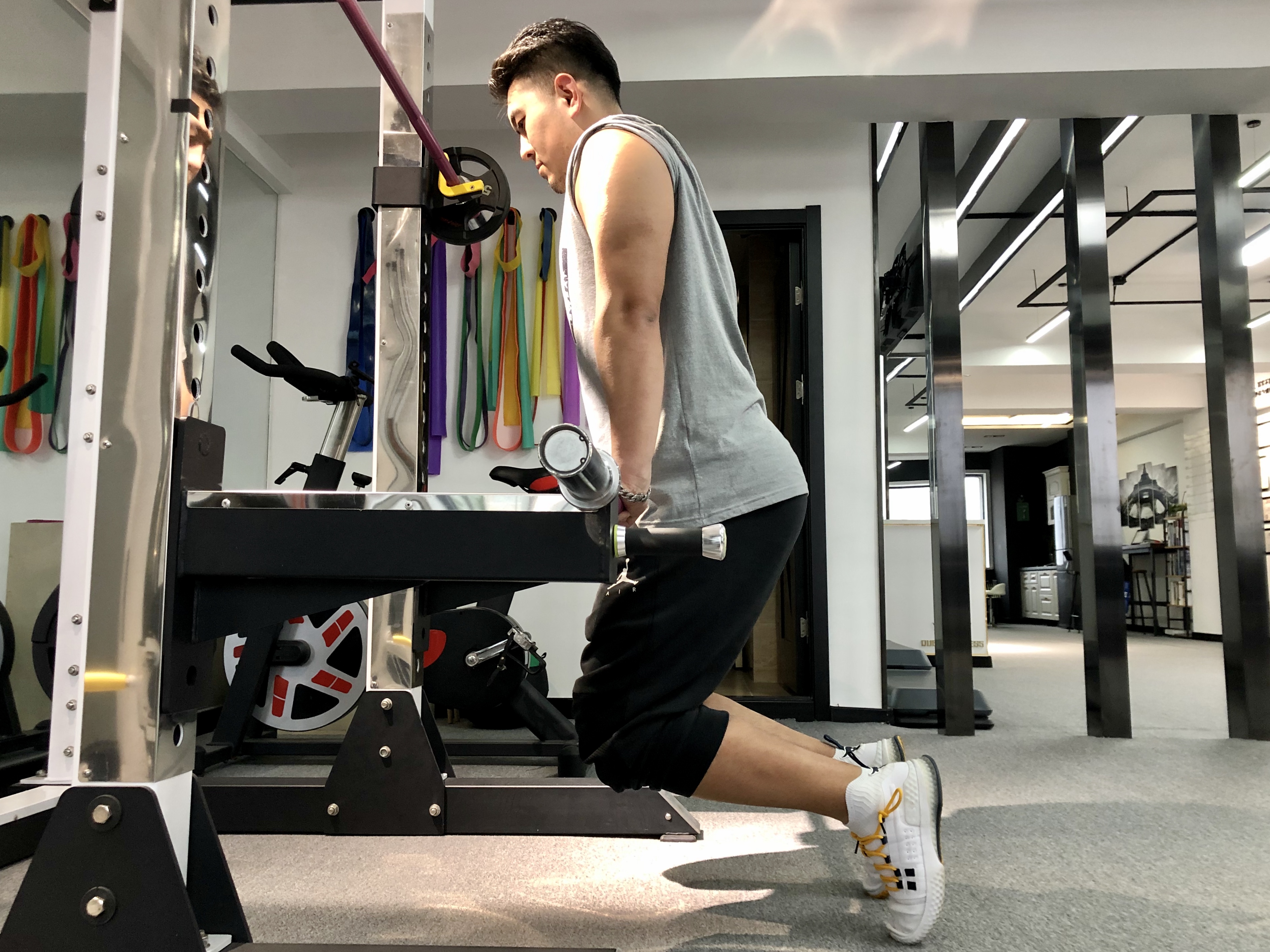 久坐腰痛是躺好还是运动好,腰痛不要久坐久躺