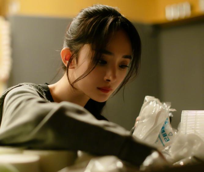 柳叶眼和桃花眼合在一起的眼型,柳叶眼和桃花眼的主要区别是什么