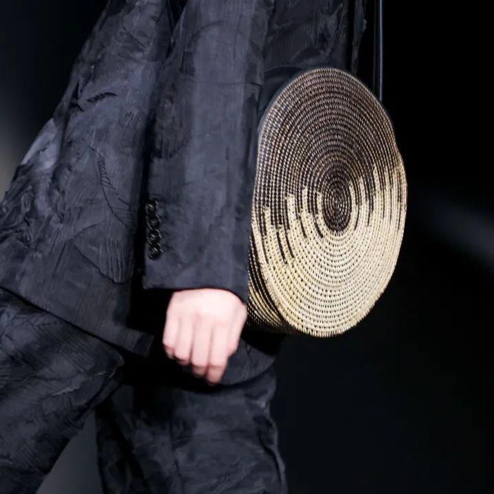 2021秋冬女装款式流行趋势,2018秋冬趋势报告巴黎时装周