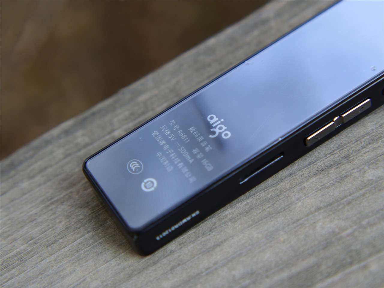 爱国者6811数码录音笔如何听mp3,爱国者r6811录音笔简评不足200元