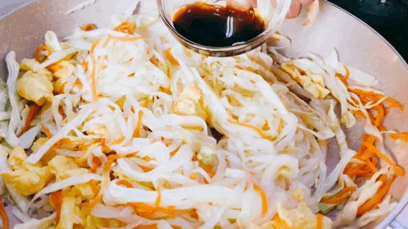 炒粉怎么做才不会烂,炒粉怎么让不粘不坨又好吃