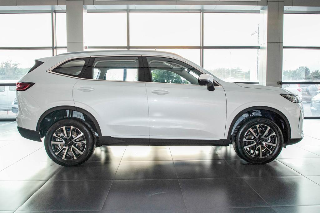 哈弗h6运动版贯穿式尾灯效果,哈佛h6运动版尾灯总成