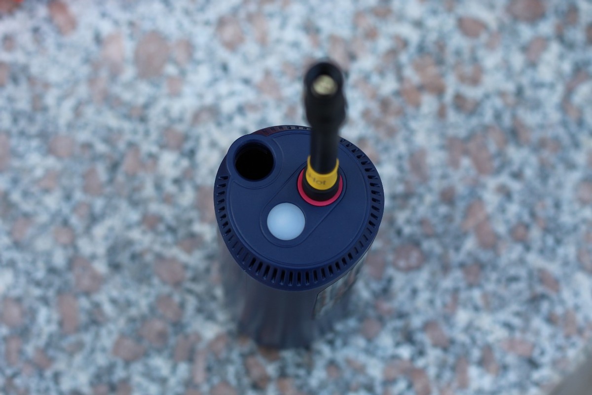 巴掌大的12v充气泵测评,沃橙车载充气泵评测