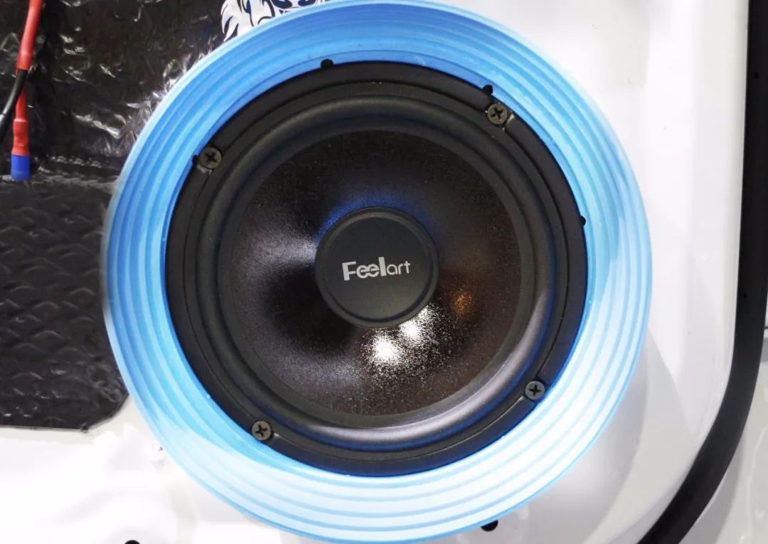 冠道后门喇叭升级,前后喇叭低音加强