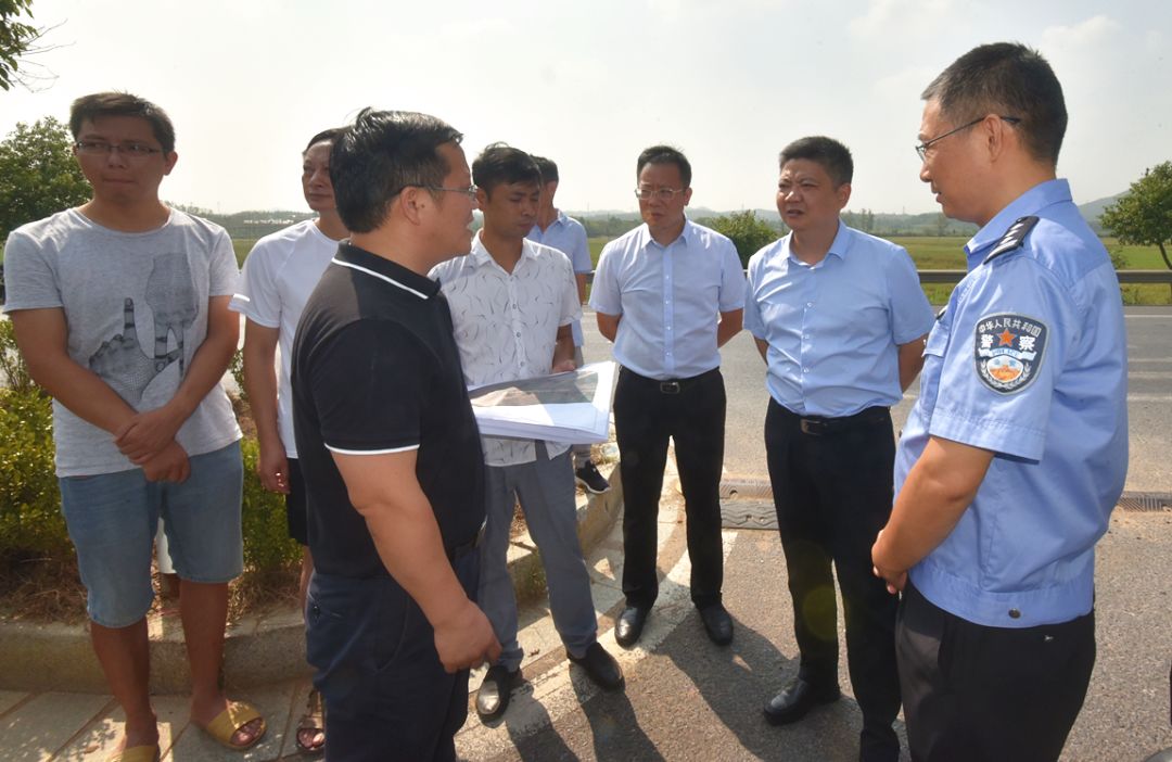 公安局主要领导督导检查交通,副区长调研督导道路交通安全工作