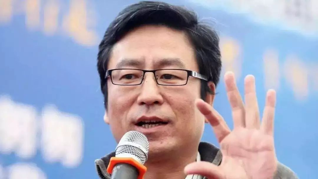 白岩松通过这两件事走出“抑郁自杀”，容易，也不容易！