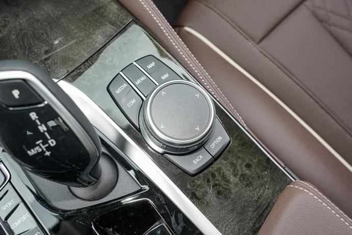 2020款525li豪华套装,2021525li豪华套装