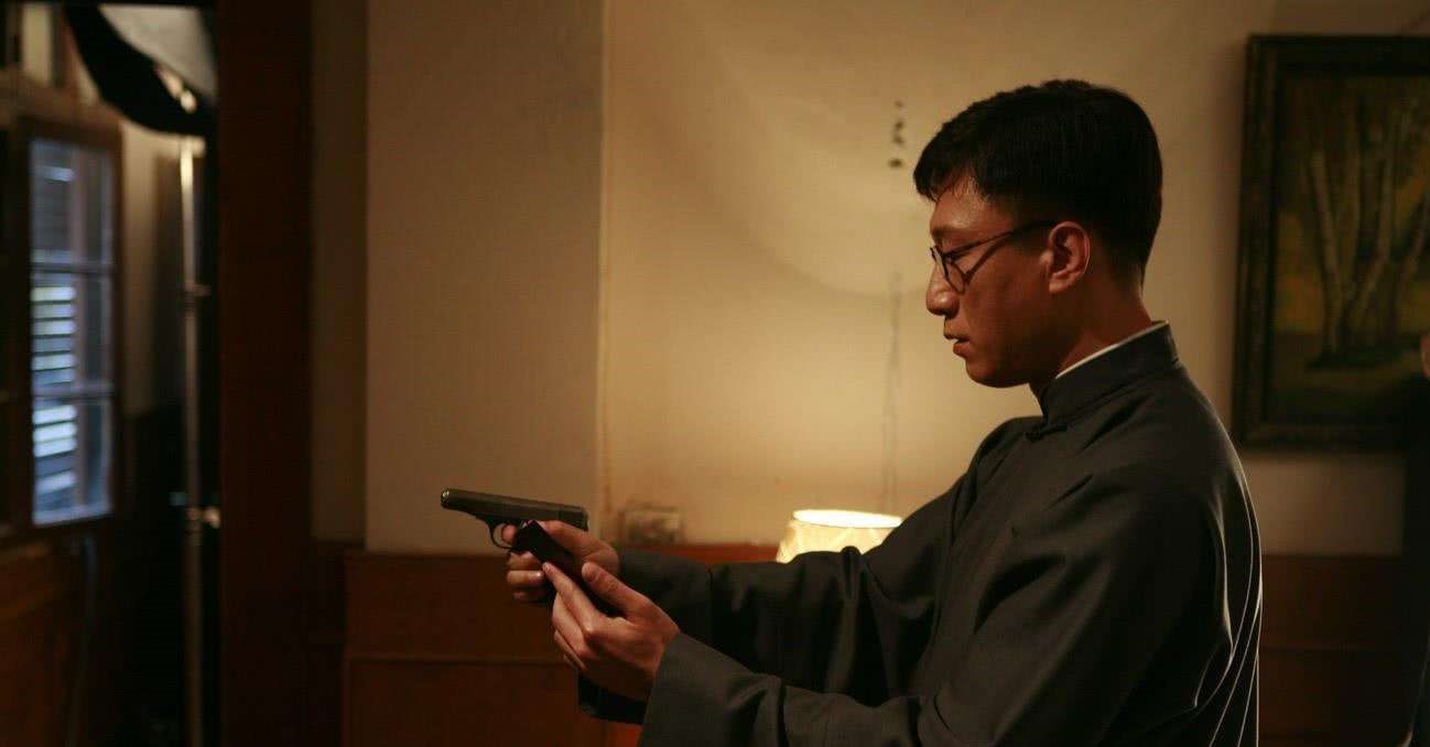 豆瓣9.6分谍战,谍战剧潜伏者9.7分以上谍战大片