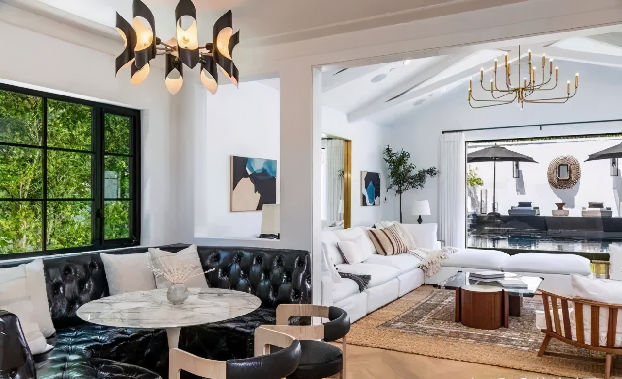 蕾哈娜与rocky还在交往吗,蕾哈娜17亿美元财产