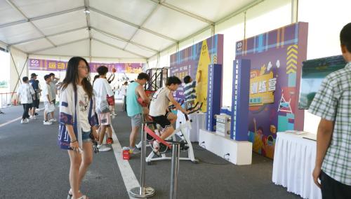 动起来嗨起来原创广场舞,动起来年会舞蹈嗨翻全场完整版