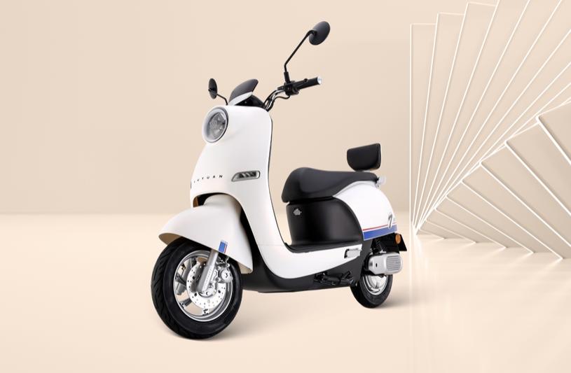 绿源公认最好锂电电摩,小刀0度电动轻摩续航