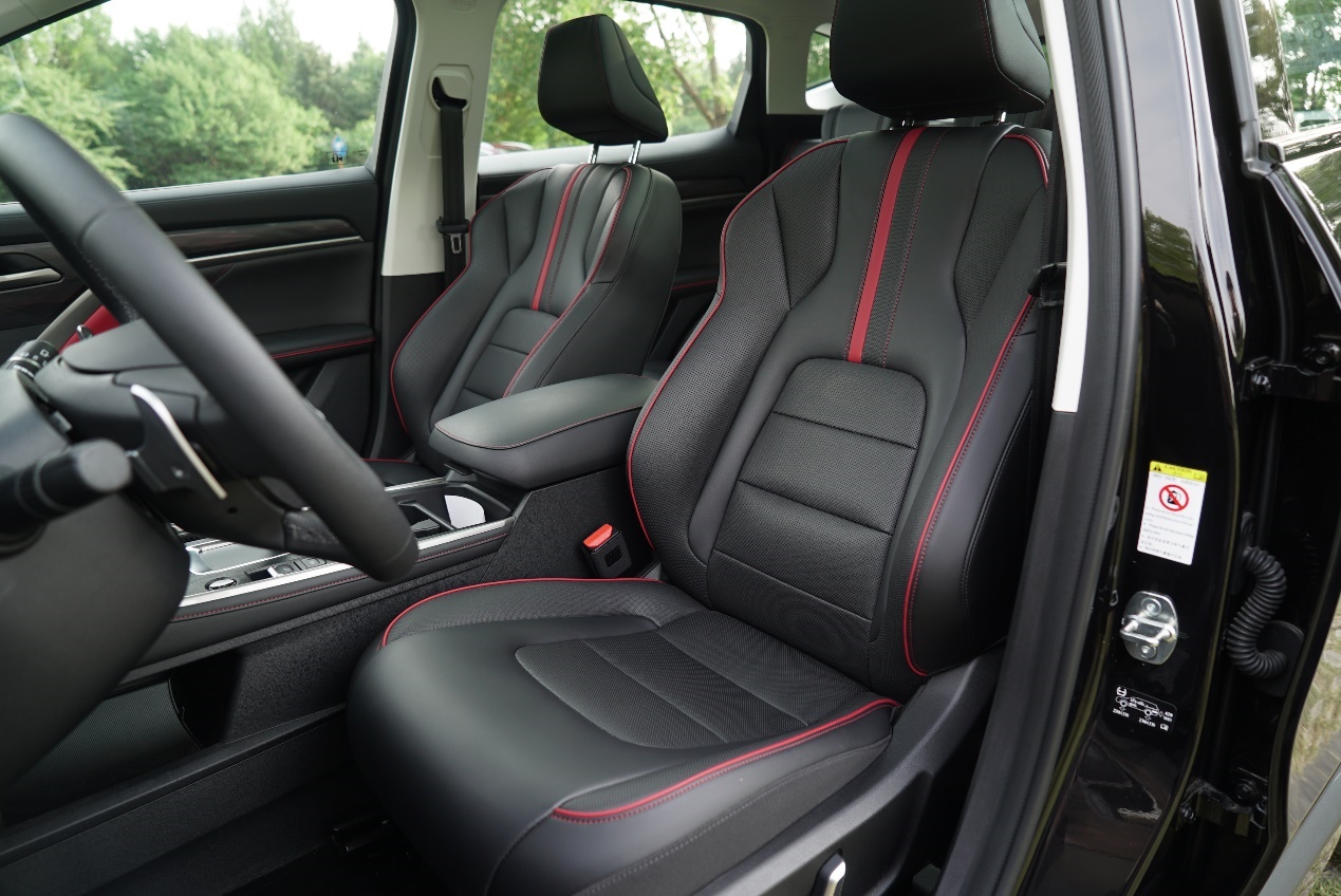 第三代哈弗h6国潮版车型配置讲解,一台cp感满满的车哈弗h6国潮版