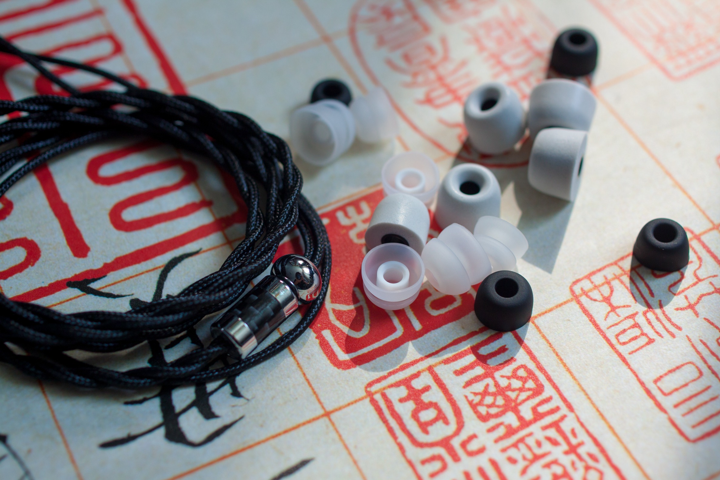 性价比最高的圈铁和动铁耳机,森韵耳机1.4